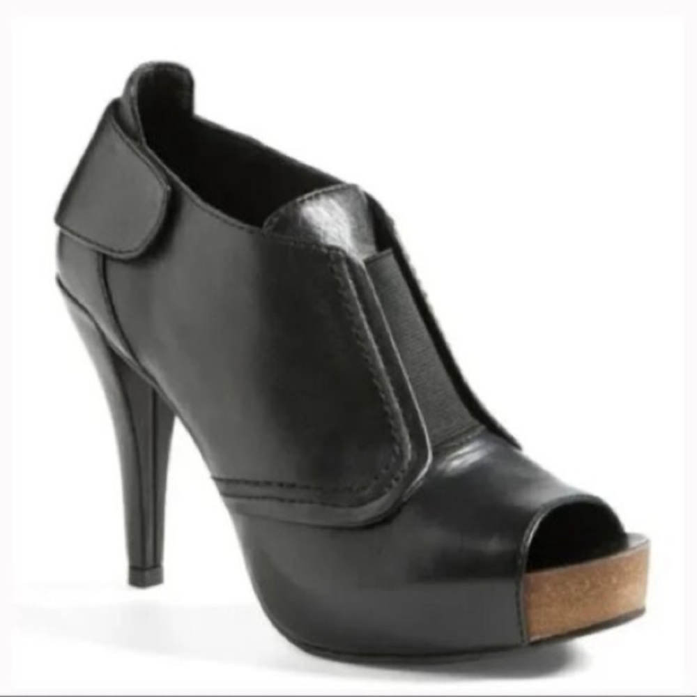 Vince Camuto Pernot Black Open-toe Leather Ankle Booties